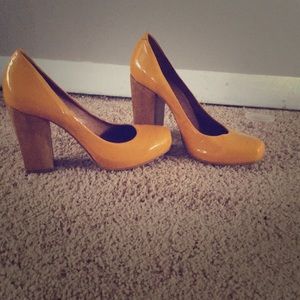 Size 6.5 Aldo Heels